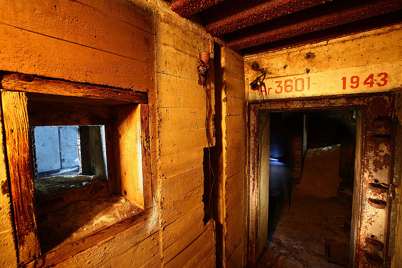 <br>Ce blockhaus était fermé depuis 60 ans ( lege cap ferret )<br>