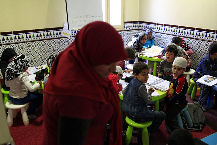 <br>Association des Musulmans de la Gironde La mosquée Al Huda de Bordeaux, quartier de Saint-Michel 50, rue Jules Guesde
33800 BORDEAUX Naima fait découvrir l arabe<br>